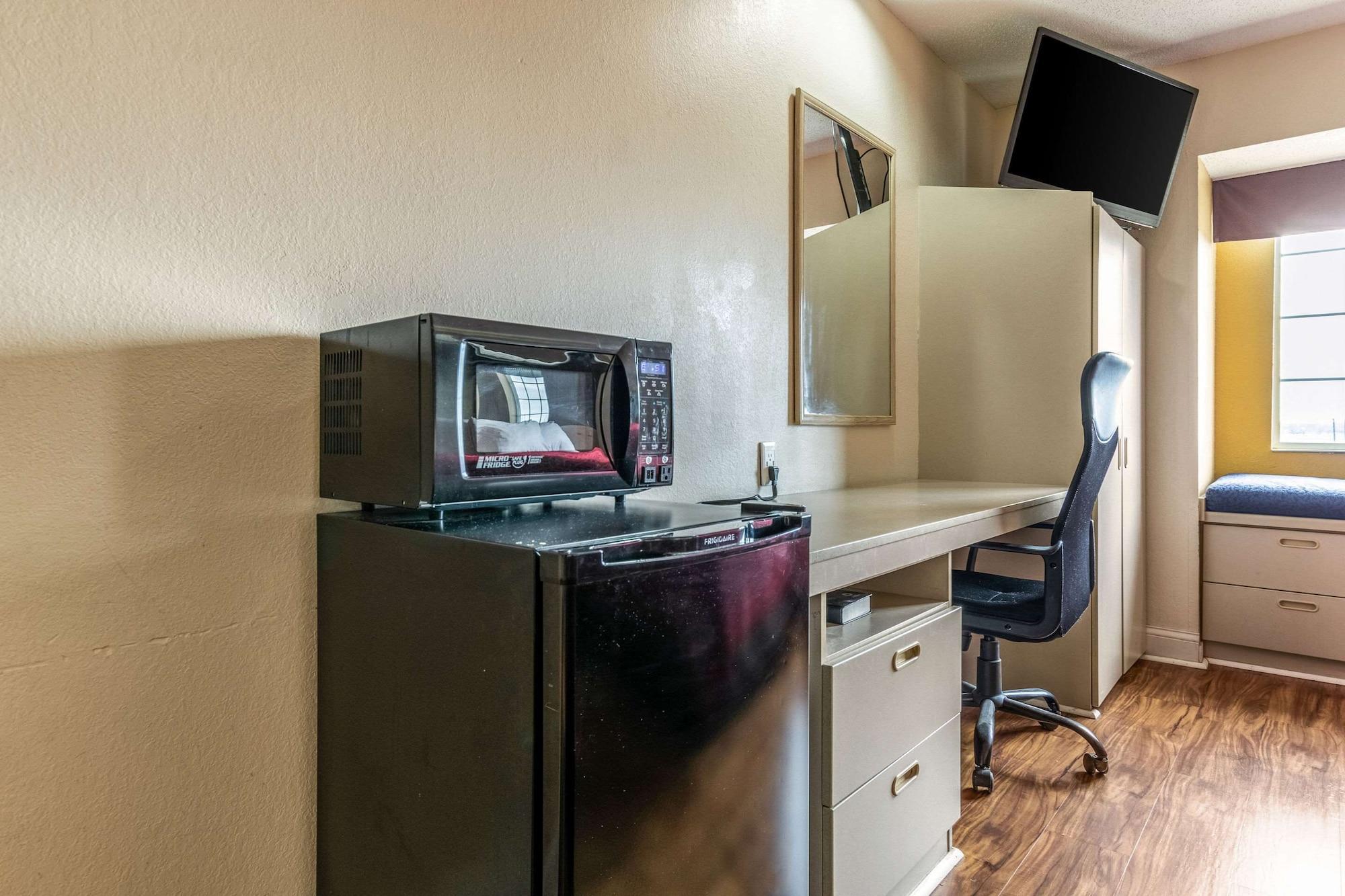 Econo Lodge Inn&Suites Evansville Stevenson Esterno foto