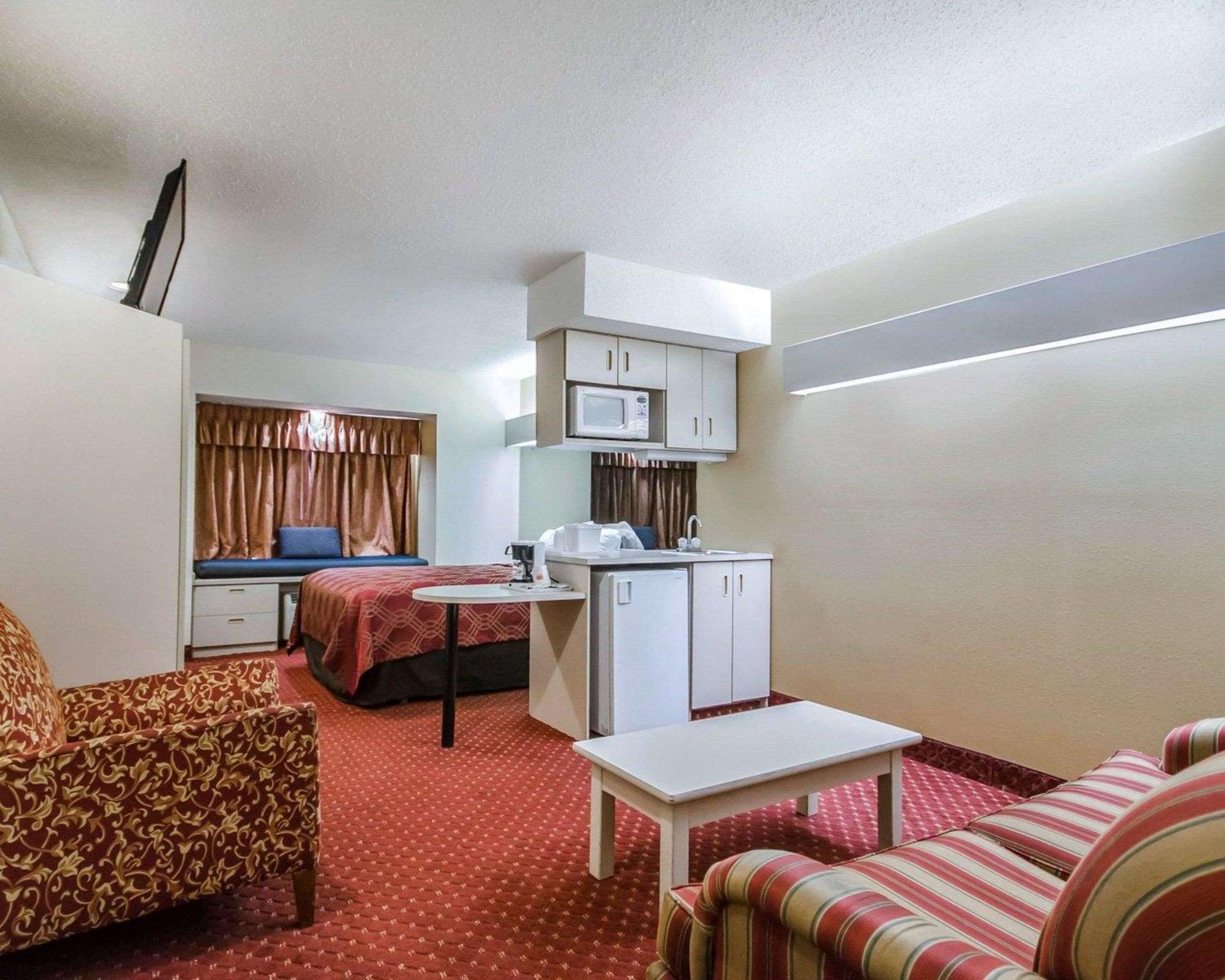 Econo Lodge Inn&Suites Evansville Stevenson Esterno foto