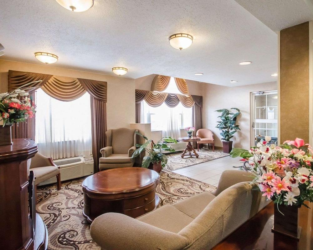 Econo Lodge Inn&Suites Evansville Stevenson Esterno foto