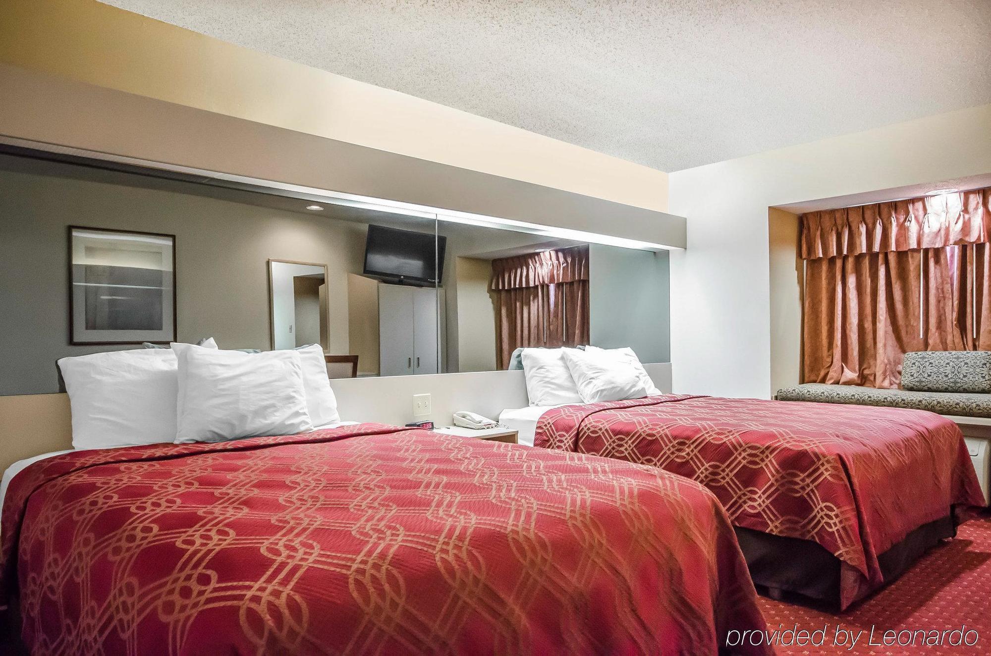 Econo Lodge Inn&Suites Evansville Stevenson Esterno foto
