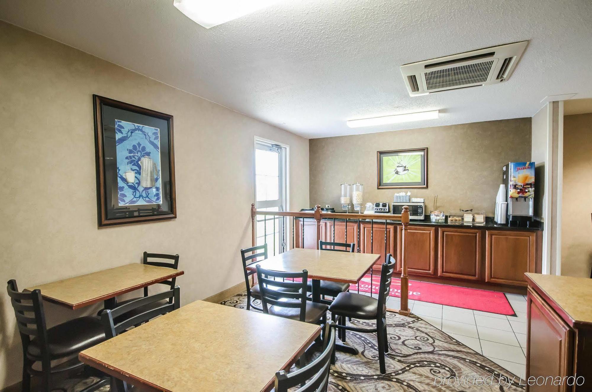 Econo Lodge Inn&Suites Evansville Stevenson Esterno foto