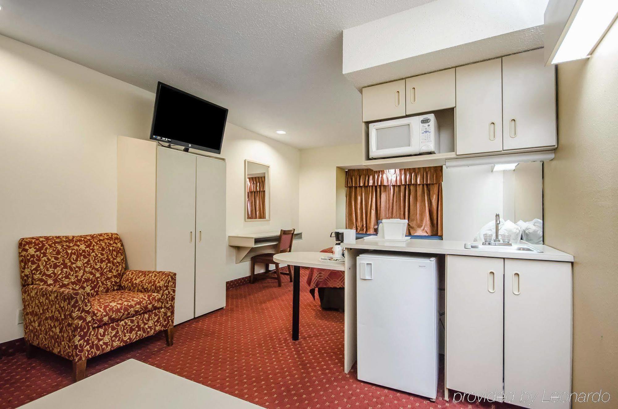 Econo Lodge Inn&Suites Evansville Stevenson Esterno foto