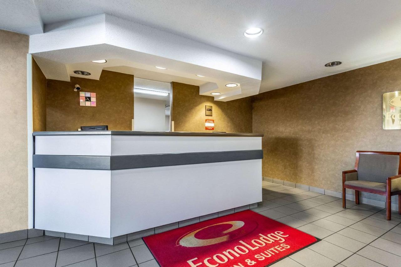 Econo Lodge Inn&Suites Evansville Stevenson Esterno foto
