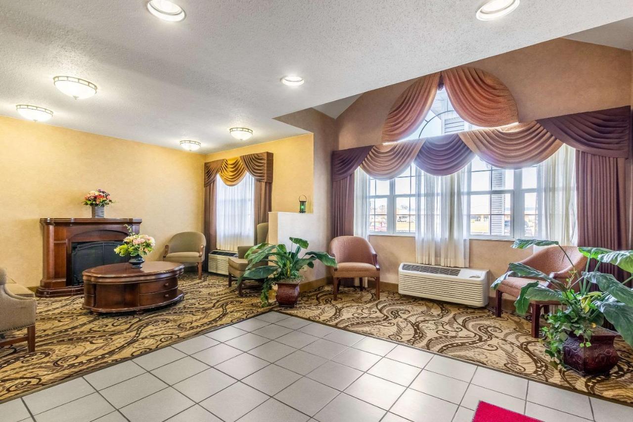 Econo Lodge Inn&Suites Evansville Stevenson Esterno foto